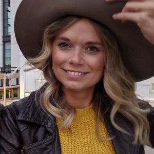 Meet your Posher, Brittney